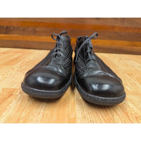 Stuart Weitzman Black Leather Lattice Woven Loafer Sneaker Shoes Womens Sz 8.5/9 - Picture 5 of 11